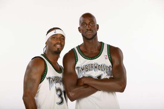 队报评法甲第14轮最佳阵：托万助朗斯登顶领衔，巴黎无人入选（队报评选法甲第14轮最佳阵容：托万引领朗斯登顶，巴黎无一入围）