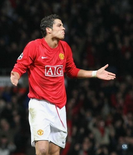 NBA常规赛战报：湖人客场险胜太阳,（湖人客场险胜太阳：NBA常规赛快讯）