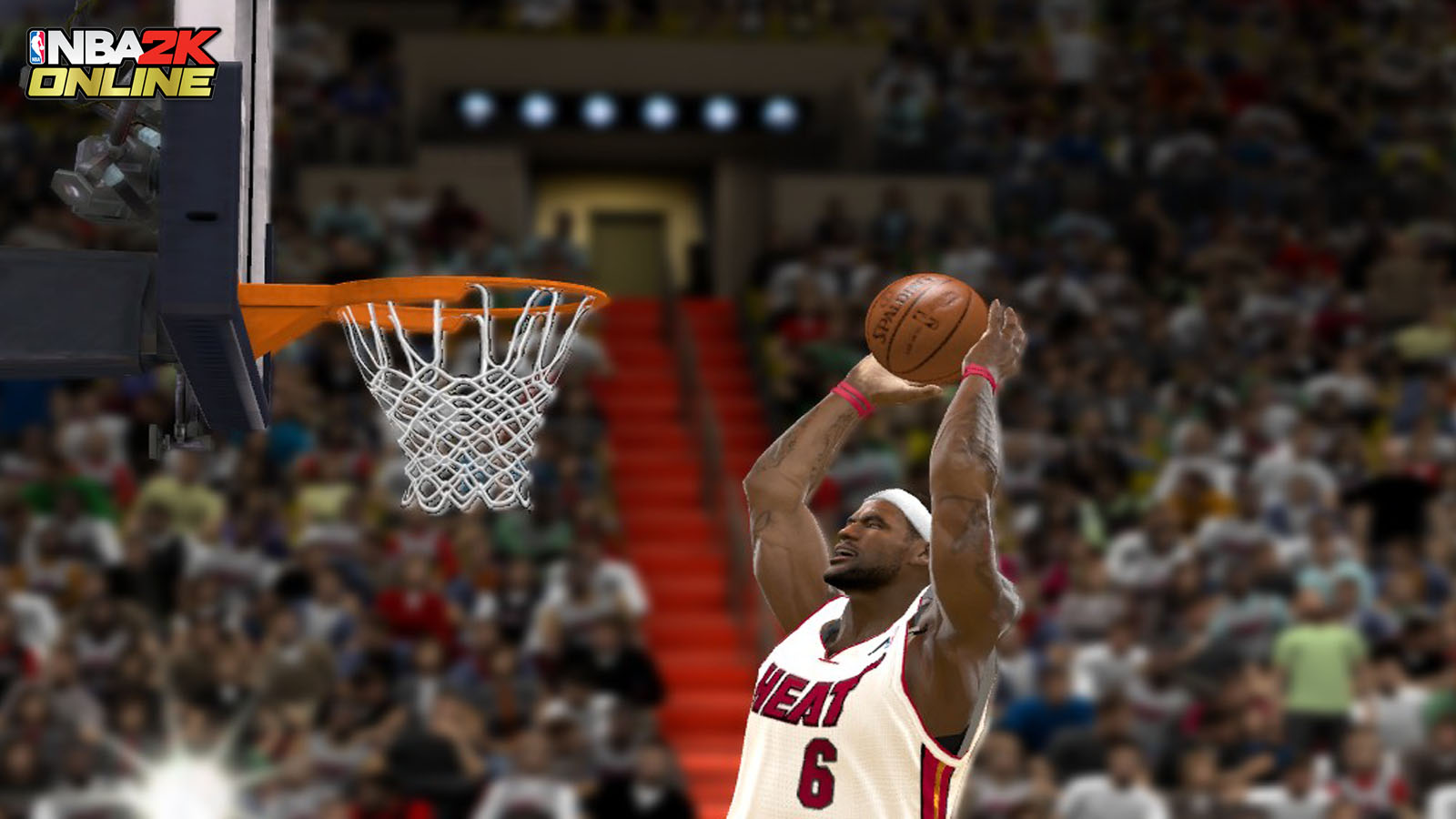 53岁齐达内上海街头踢毽子，与大妈迅速融入展现高球商风采（53岁齐达内现身上海街头踢毽子，与大妈打成一片尽显高球商）