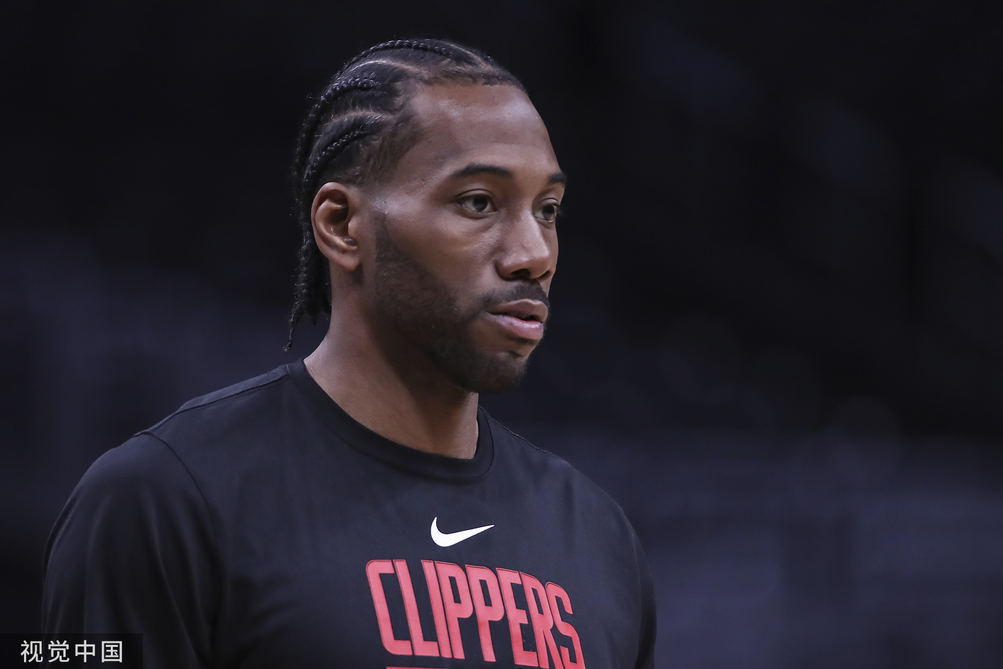 法甲半场：克瓦拉茨赫利亚、马尤鲁建功，巴黎暂2-0雷恩（法甲半场战报：克瓦拉茨赫利亚、马尤鲁破门，巴黎暂以2-0领先雷恩）