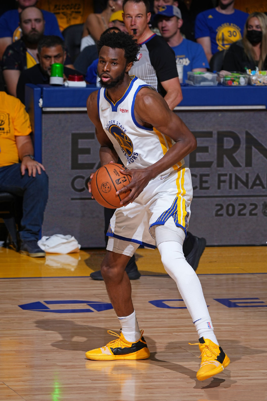 西蒙尼：我们一直在练定位球；现在不考虑前八只考虑奥维耶多（西蒙尼：定位球练不停；当下不看前八只盯奥维耶多）