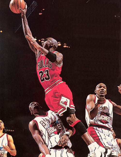 英超官方：这是理查利森在北伦敦德比中进球的慢放镜头（英超官方发布：理查利森北伦敦德比破门慢动作回放）